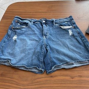 Womens GAP denim shorts 5”